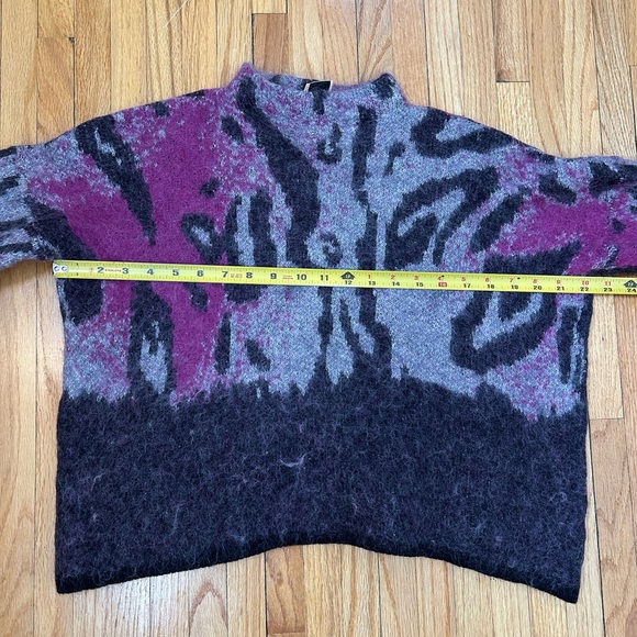 (NUDE) Wool Mohair Abstract Patterned Turtleneck Sweater - Picture 7 of 8